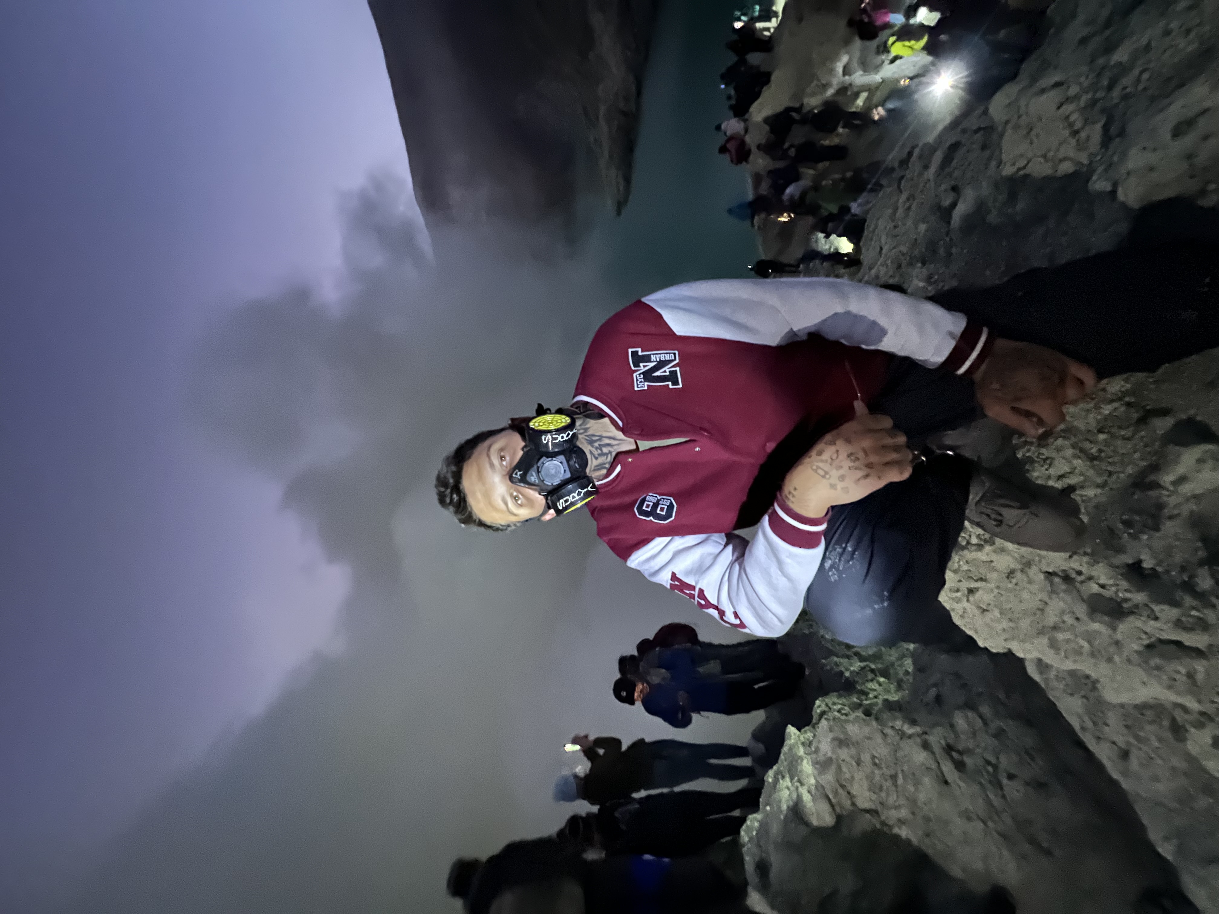 Ijen - Mavi Alevlerin Dansı